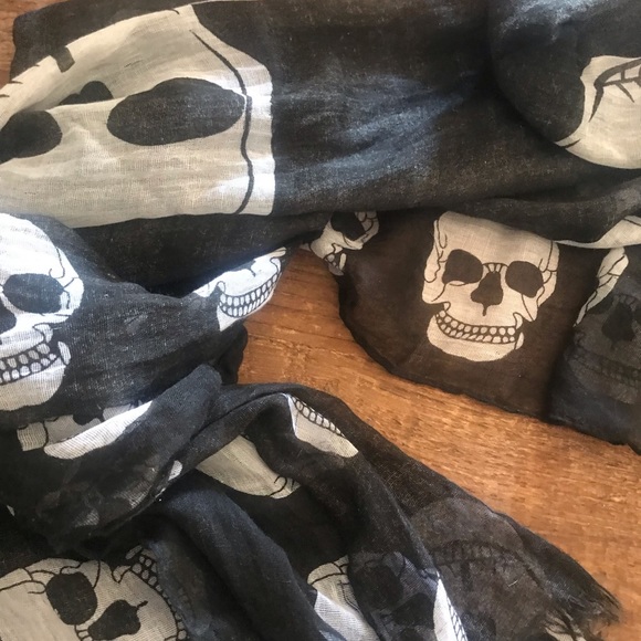 Nordstrom Accessories - Oversized Pirates Skull Lightweight black scarf